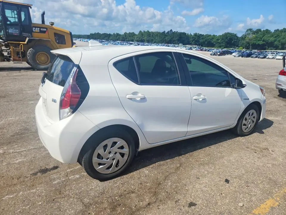 2016 TOYOTA PRIUS C TWO  