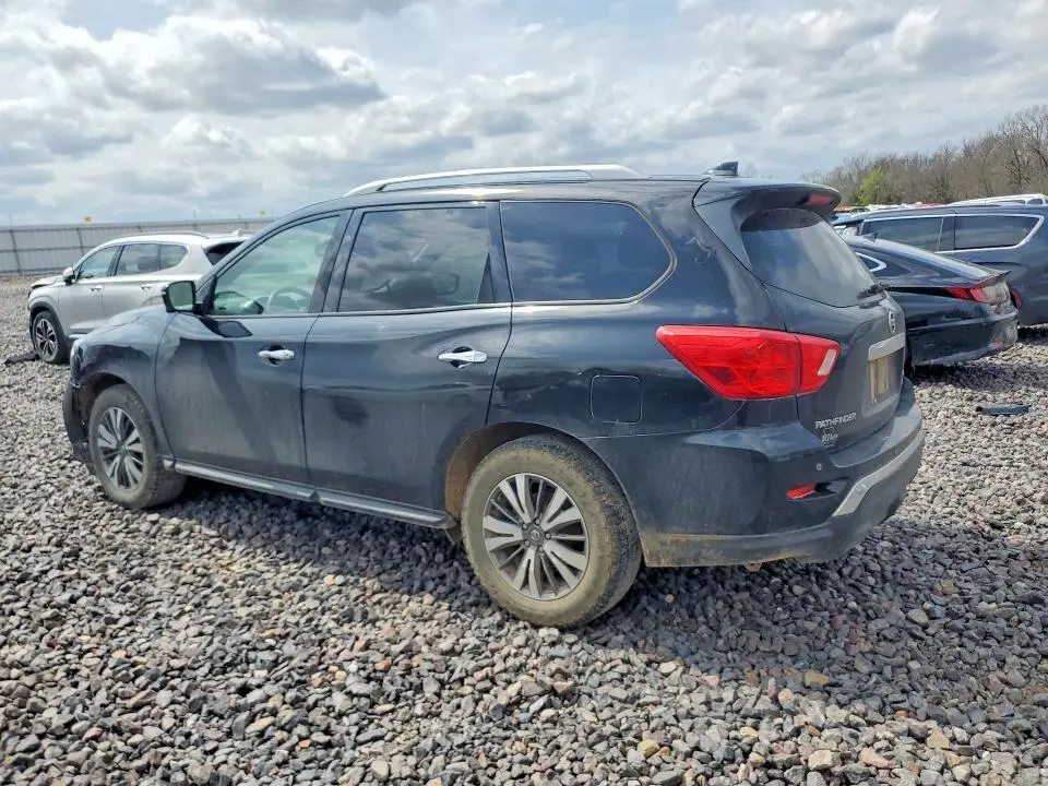 2019 NISSAN PATHFINDER SL  