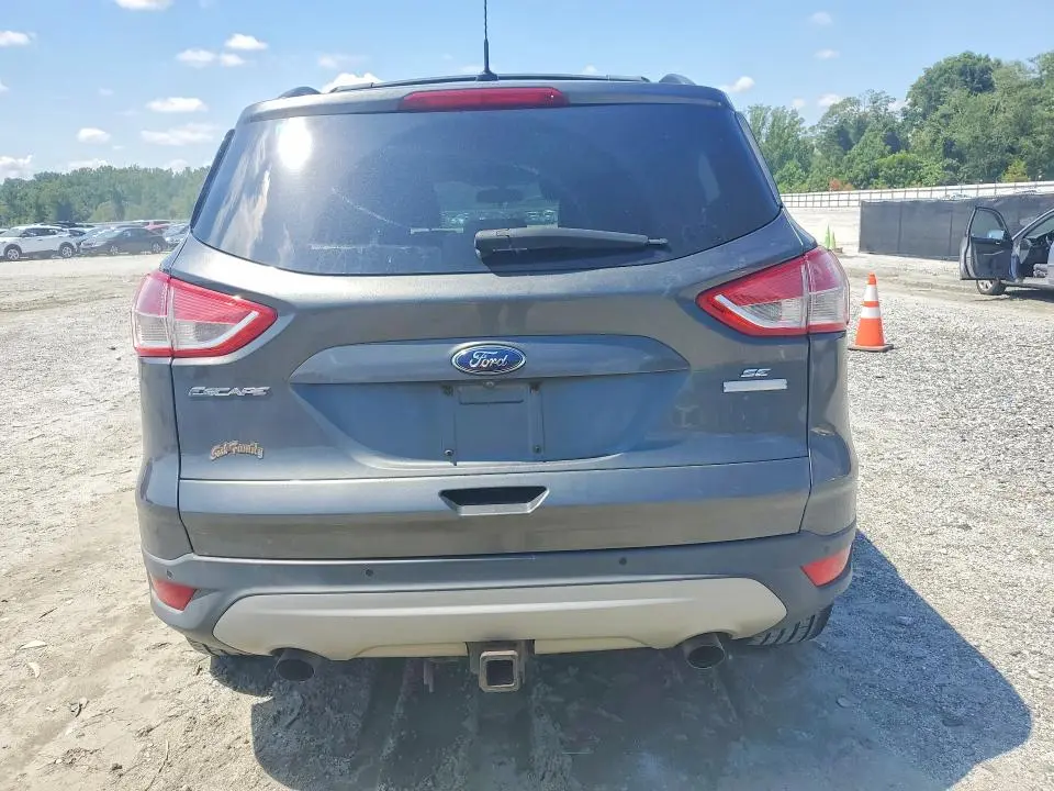 2016 FORD ESCAPE SE  