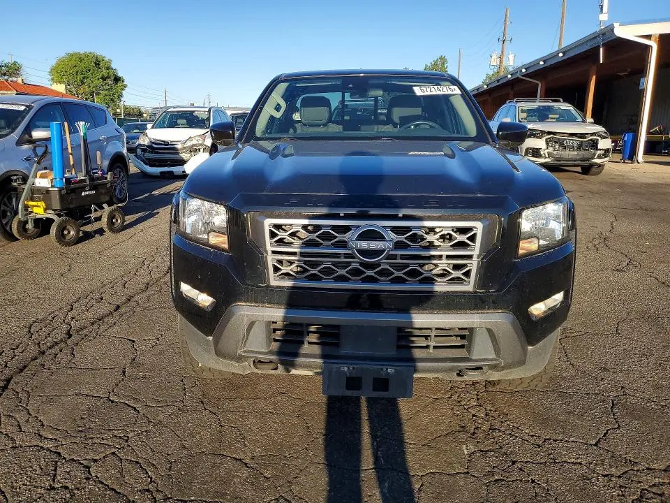 2022 NISSAN FRONTIER SV  