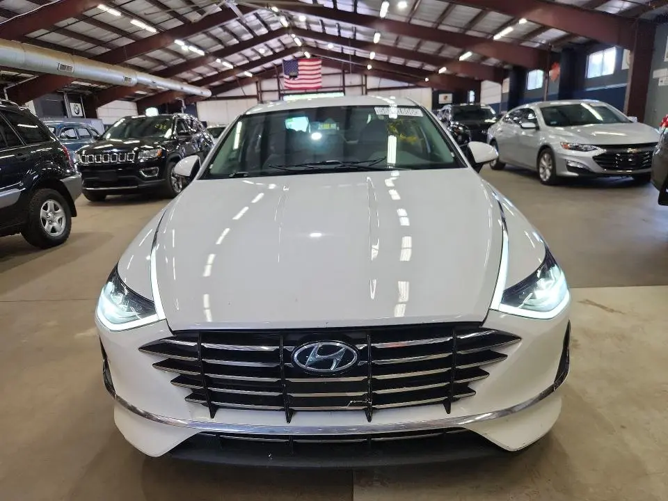 2021 HYUNDAI SONATA SE  