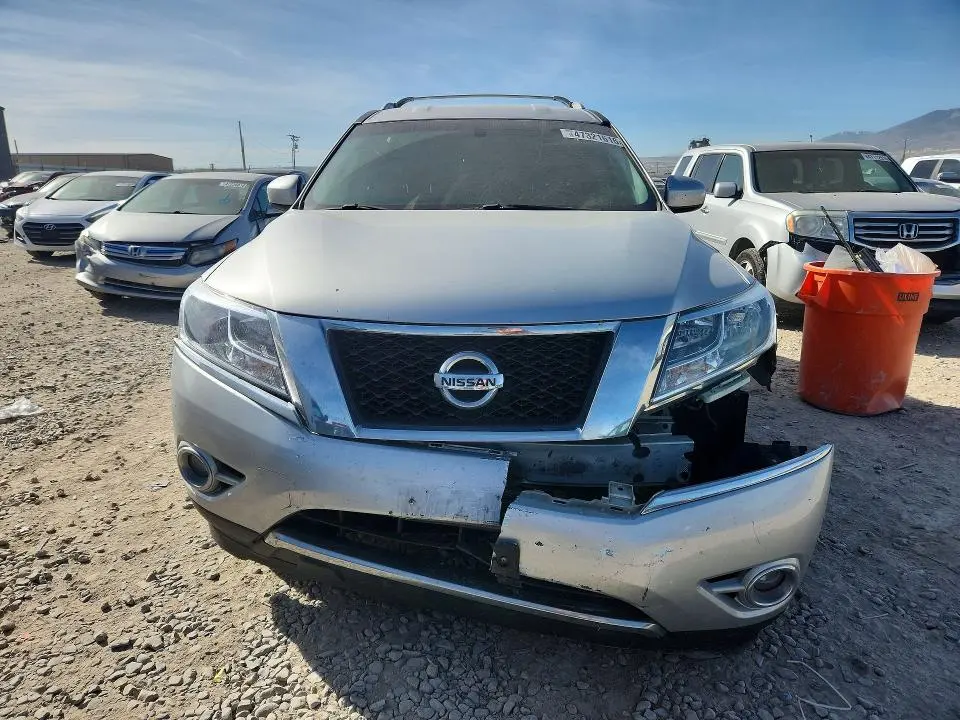 2015 NISSAN PATHFINDER SV  