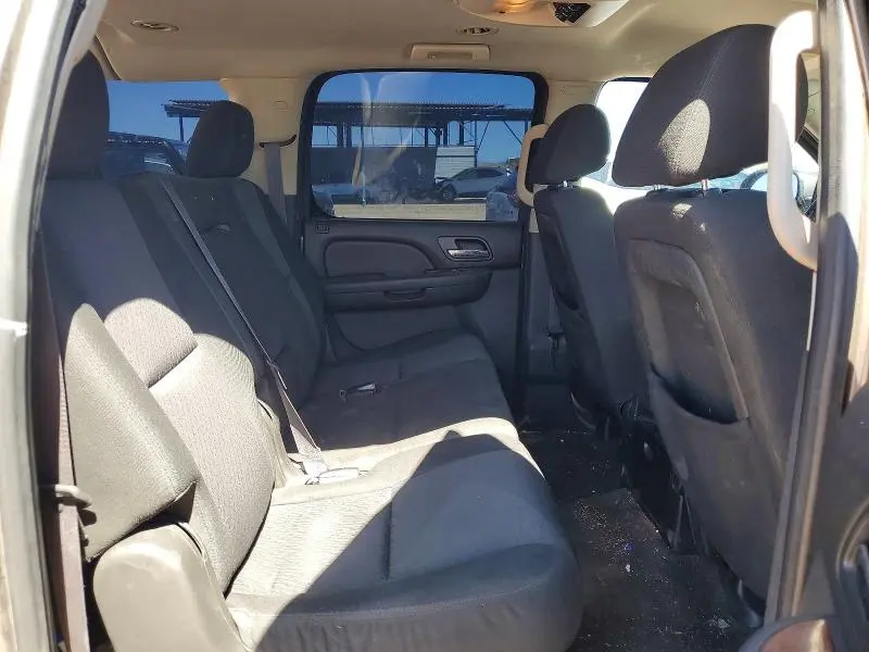 2013 CHEVROLET SUBURBAN C1500 LS  