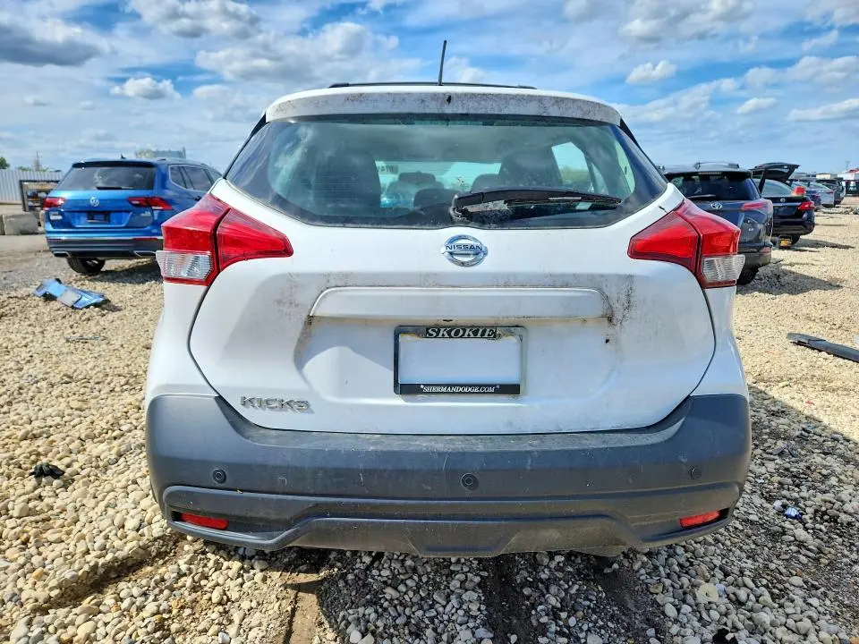 2018 NISSAN KICKS S  