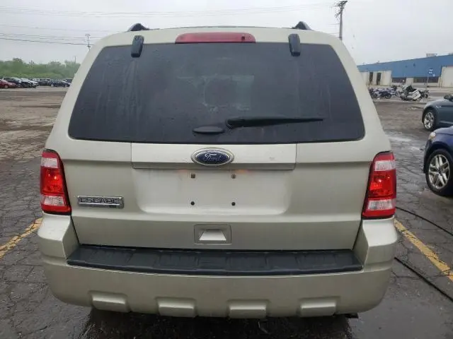 2011 FORD ESCAPE XLT  