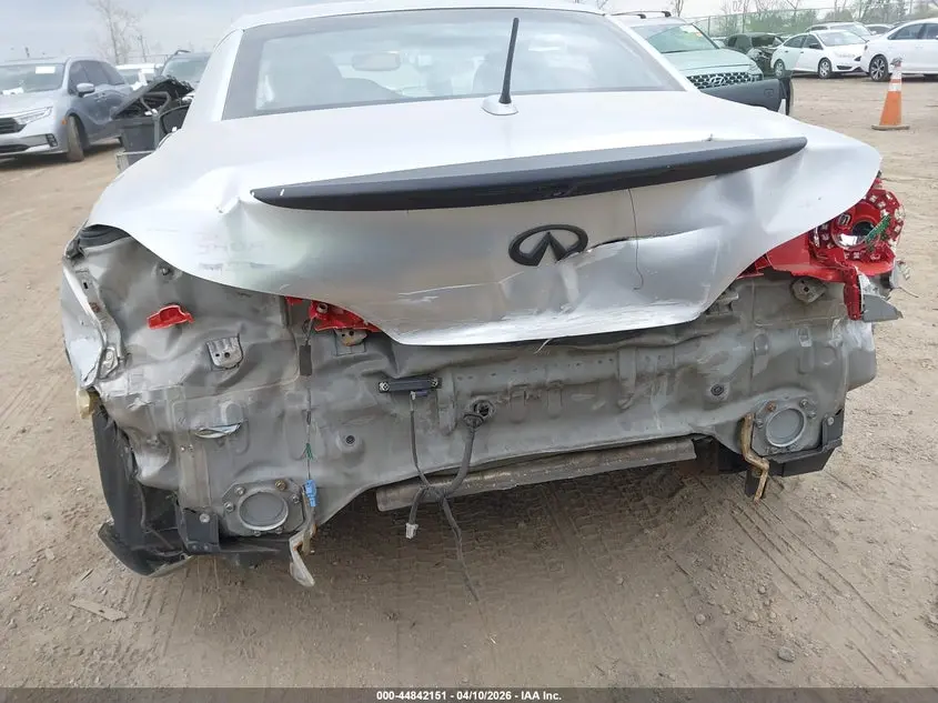 2010 INFINITI G37  