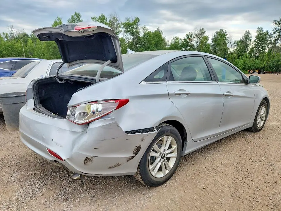 2012 HYUNDAI SONATA GLS  