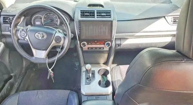 2013 TOYOTA CAMRY SE  