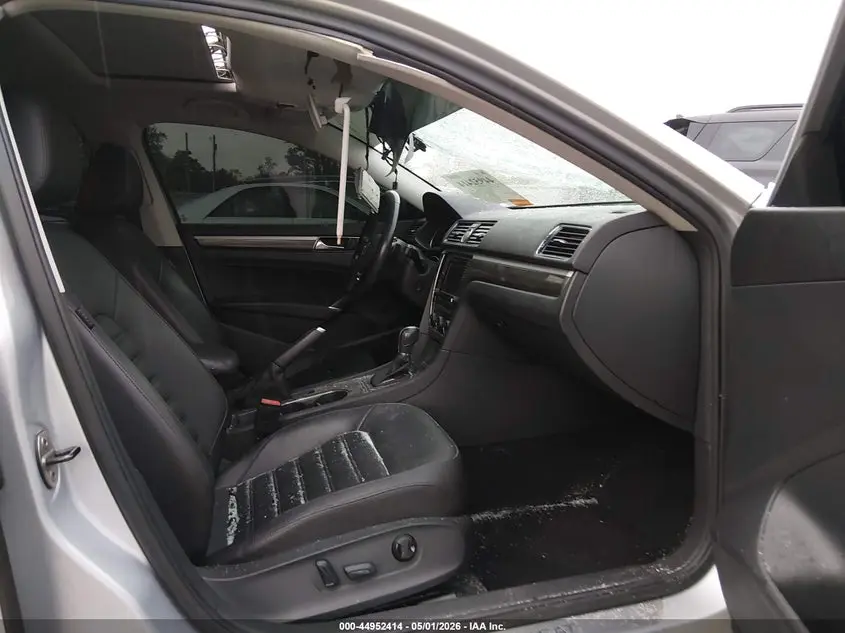 2017 VOLKSWAGEN PASSAT V6 SEL PREMIUM