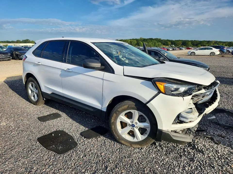 2021 FORD EDGE SE  