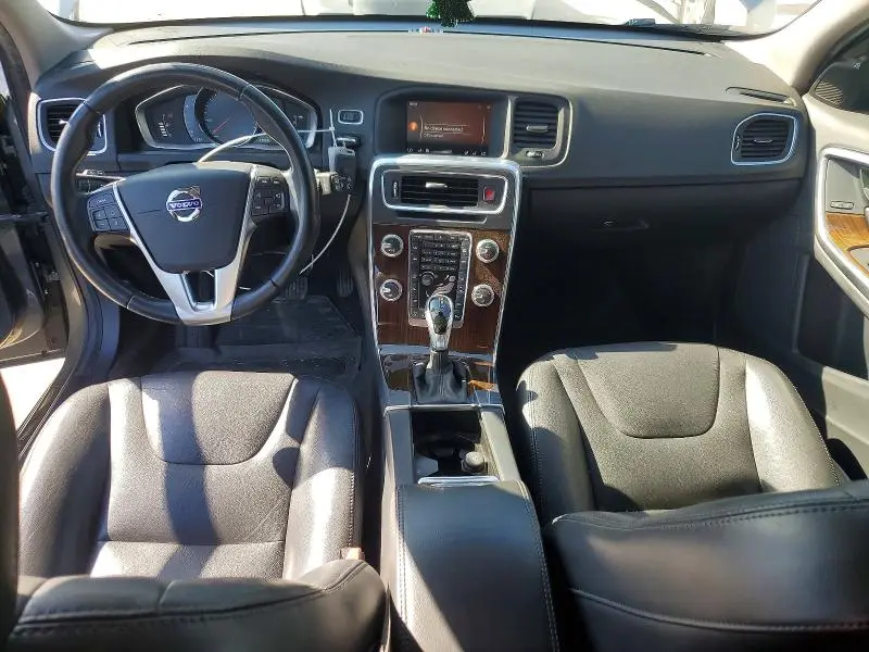 2017 VOLVO V60 T5 PREMIER  