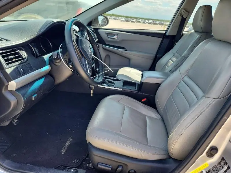 2017 TOYOTA CAMRY SE  