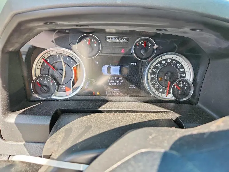 2017 RAM 1500 SLT  