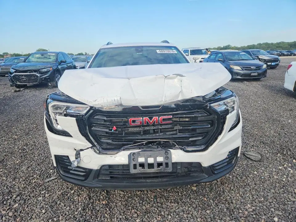 2023 GMC TERRAIN   
