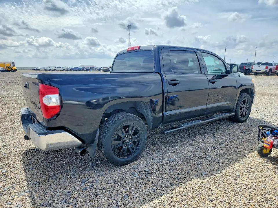 2016 TOYOTA TUNDRA CREWMAX SR5  