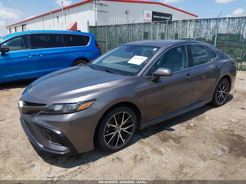 2022 TOYOTA CAMRY SE