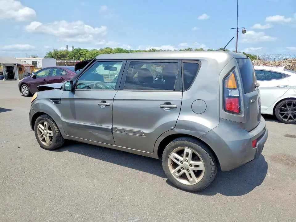 2011 KIA SOUL +  