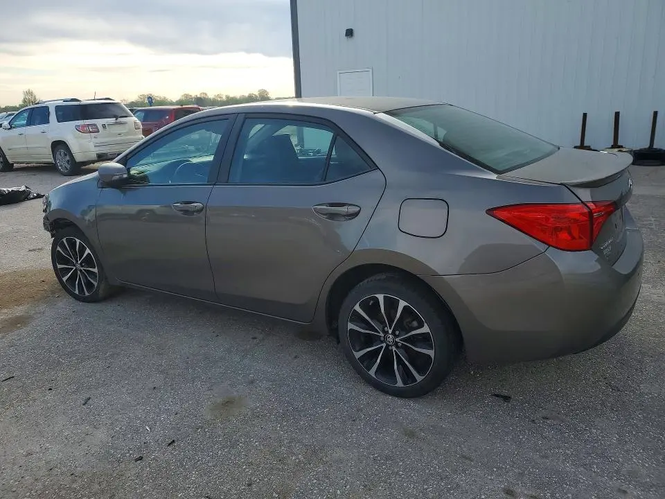 2018 TOYOTA COROLLA SE  