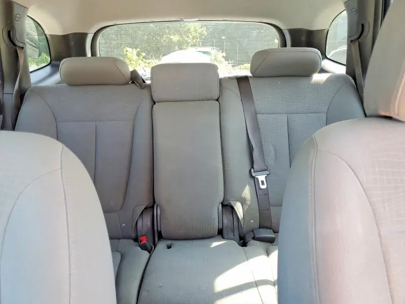 2010 HYUNDAI SANTA FE GLS  