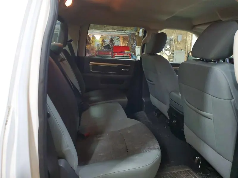 2014 RAM 1500 SLT  