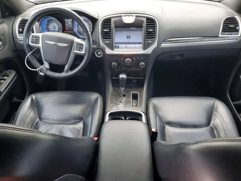 2011 CHRYSLER 300 LIMITED  