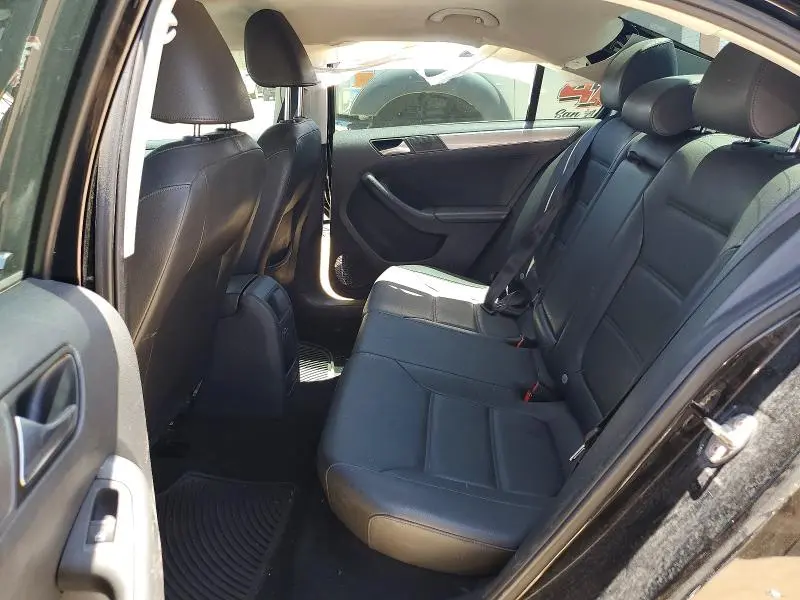 2017 VOLKSWAGEN JETTA SE  