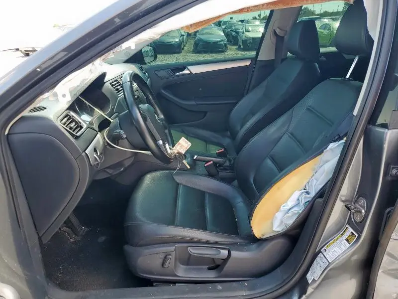 2014 VOLKSWAGEN JETTA SE  