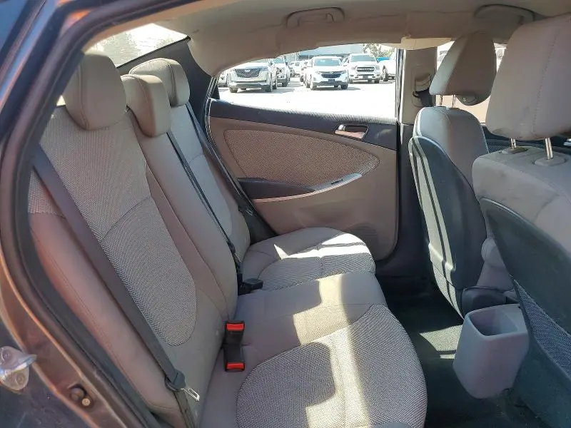 2012 HYUNDAI ACCENT GLS  