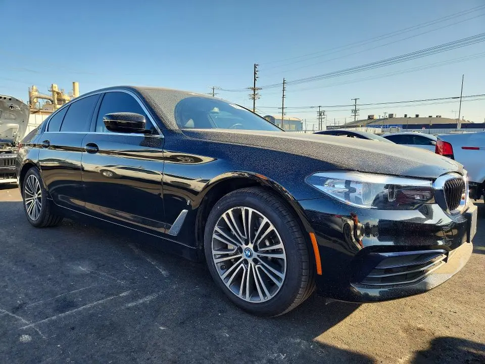 2019 BMW 530E   