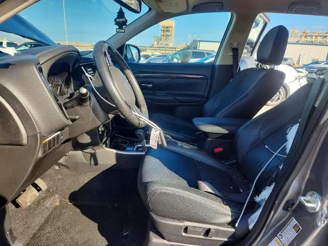 2018 MITSUBISHI OUTLANDER SE  