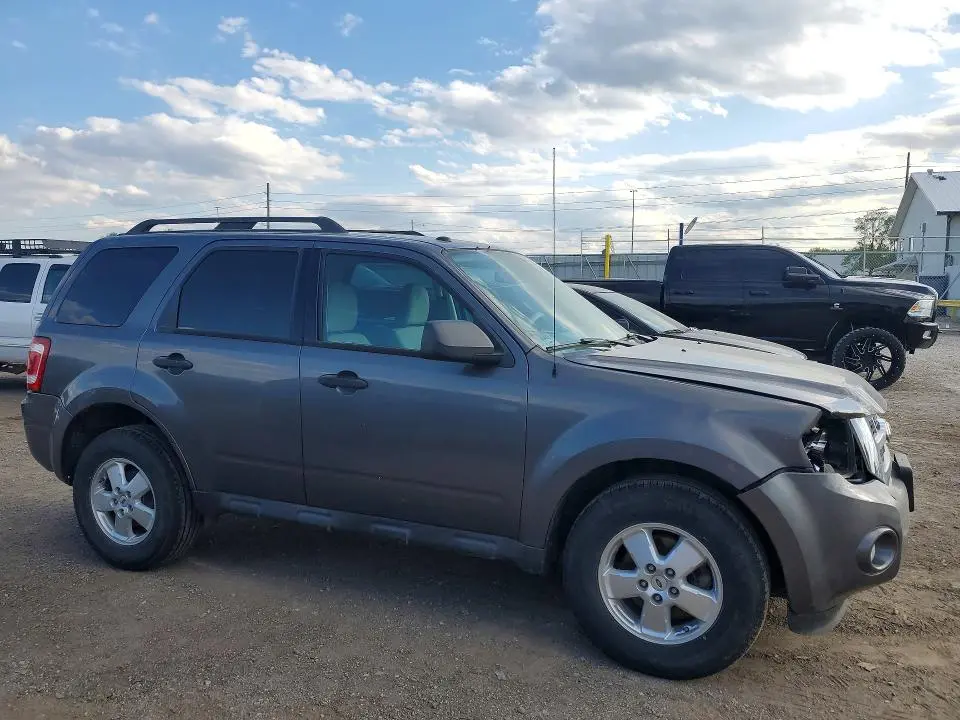 2012 FORD ESCAPE XLT  