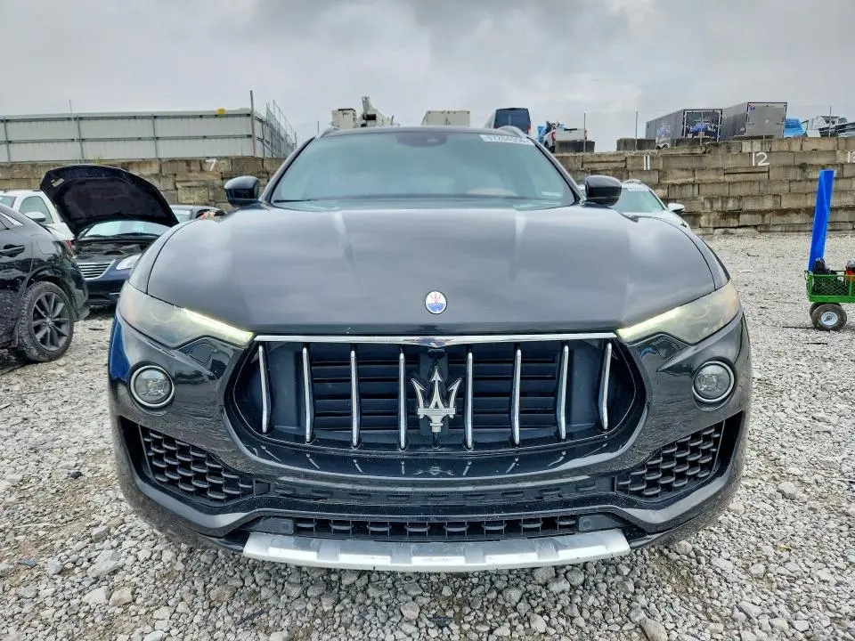 2017 MASERATI LEVANTE S SPORT  