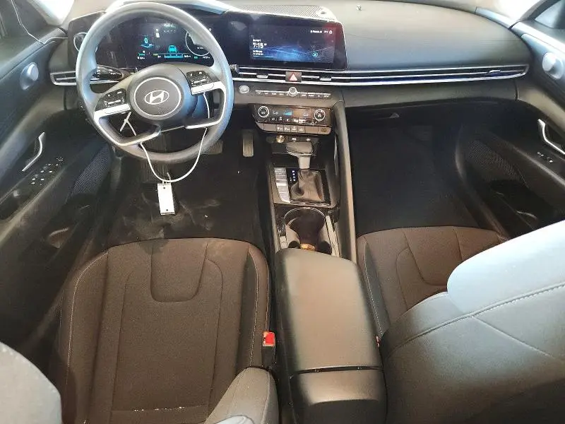 2024 HYUNDAI ELANTRA BLUE  