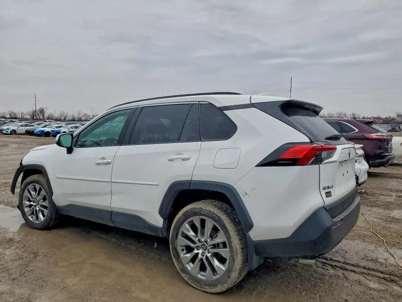 2020 TOYOTA RAV4 XLE PREMIUM  