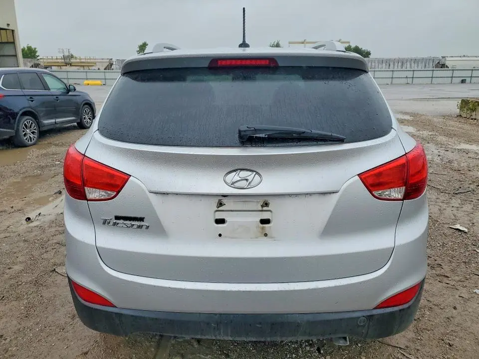 2014 HYUNDAI TUCSON SE  