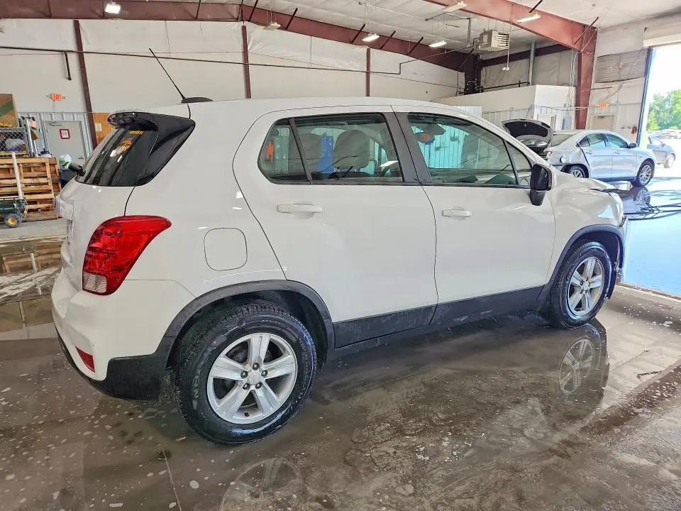 2021 CHEVROLET TRAX LS  