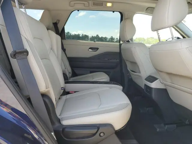 2024 NISSAN PATHFINDER SL  