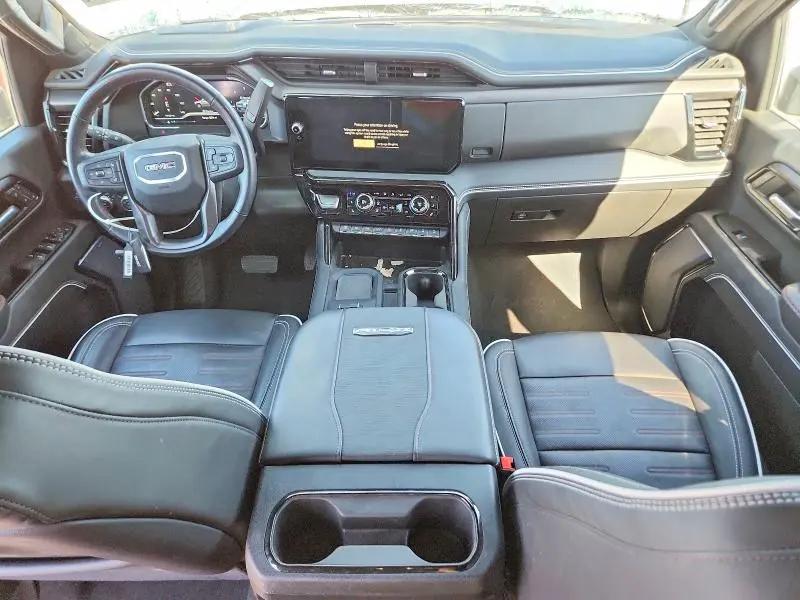 2025 GMC SIERRA   