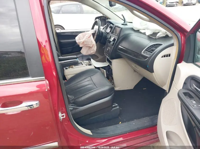 2016 CHRYSLER TOWN & COUNTRY TOURING