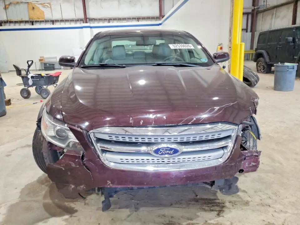 2011 FORD TAURUS SEL  