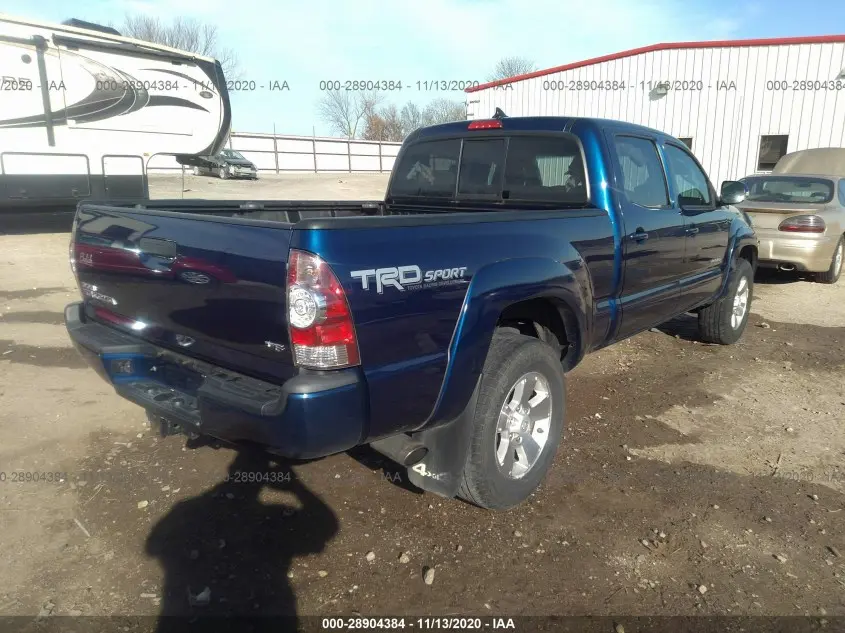 2015 TOYOTA TACOMA 
