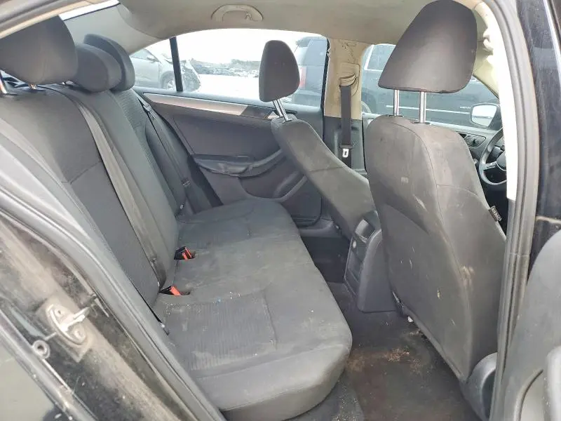 2016 VOLKSWAGEN JETTA SE  