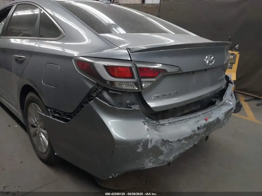2016 HYUNDAI SONATA HYBRID SE
