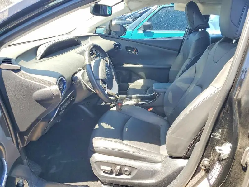 2016 TOYOTA PRIUS FOUR TOURING  