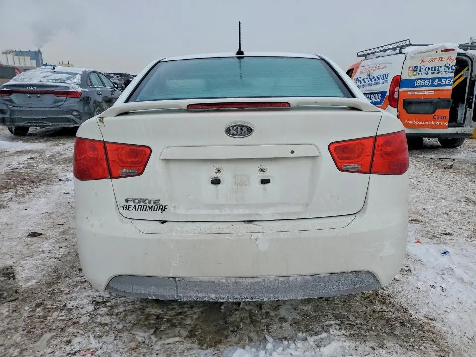 2012 KIA FORTE LX  