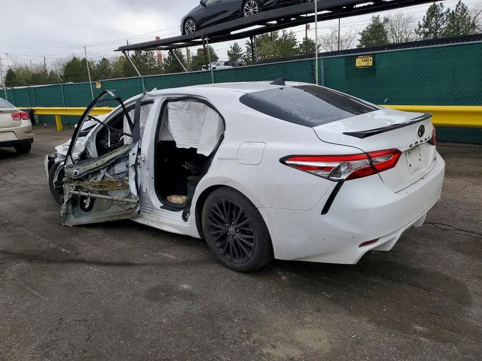 2020 TOYOTA CAMRY SE NIGHTSHADE  