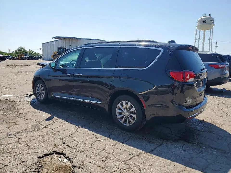 2017 CHRYSLER PACIFICA TOURING L  