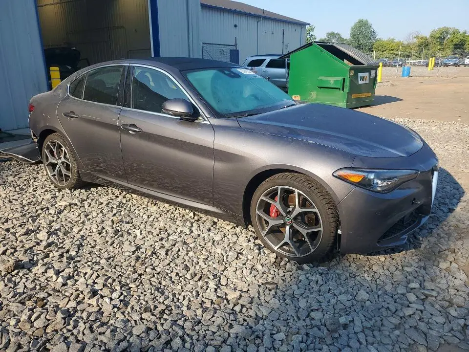 2020 ALFA ROMEO GIULIA TI  