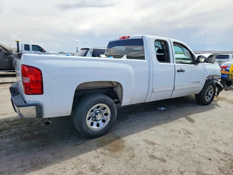 2011 CHEVROLET SILVERADO C1500 LS  