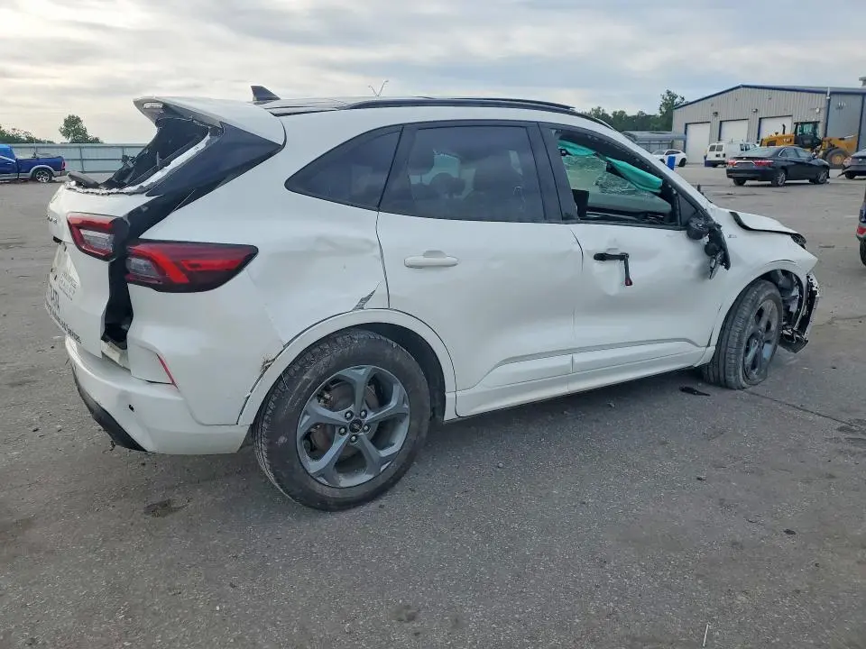 2024 FORD ESCAPE ST LINE  